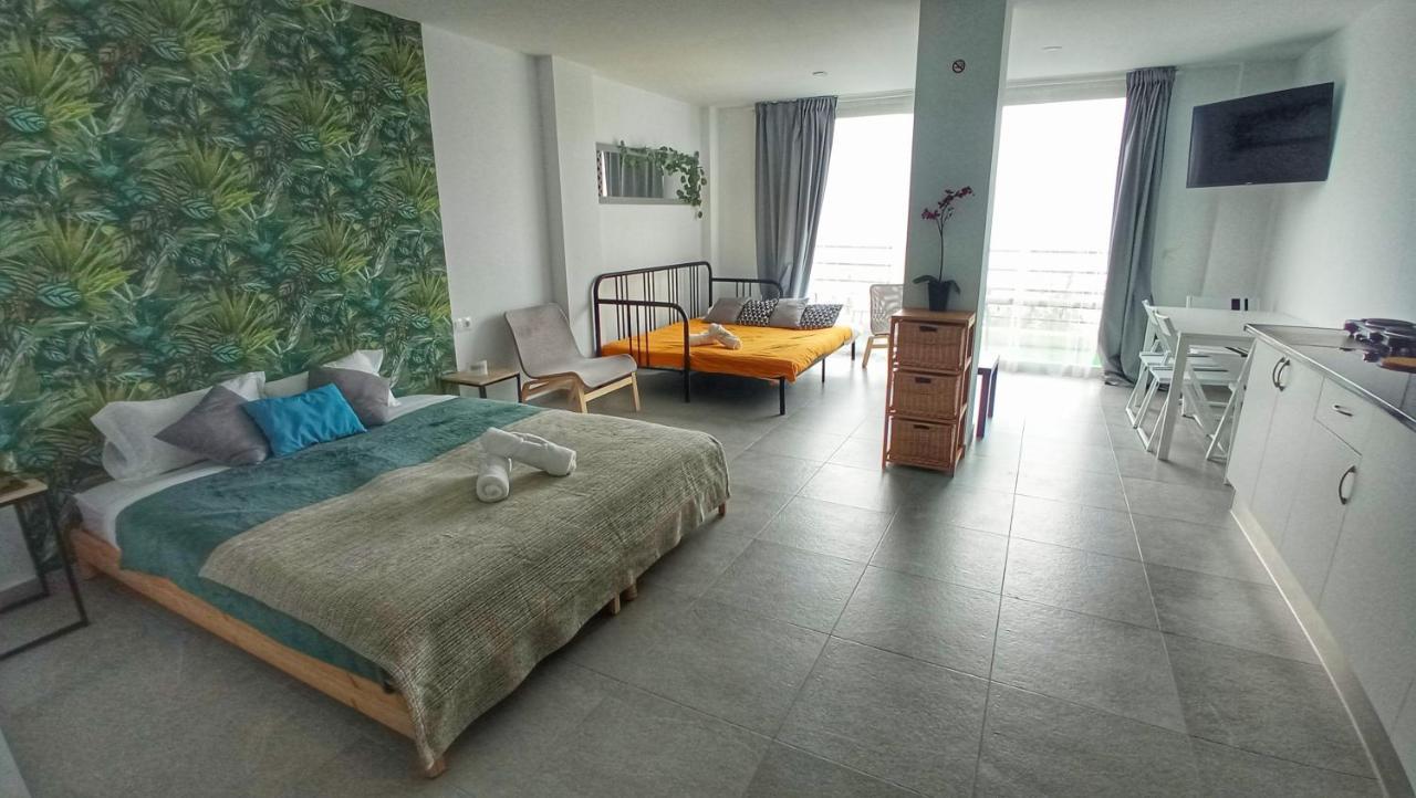 Sunshine Apartments Vistas Al Mar マラガ エクステリア 写真