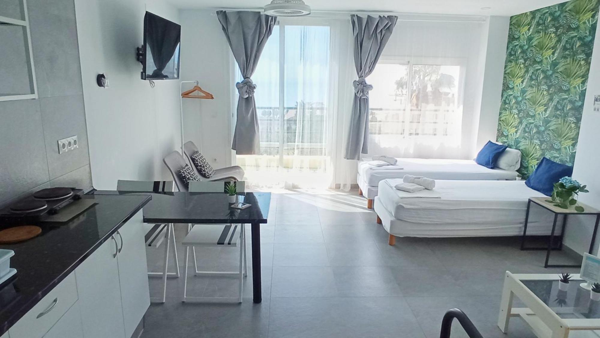 Sunshine Apartments Vistas Al Mar マラガ エクステリア 写真